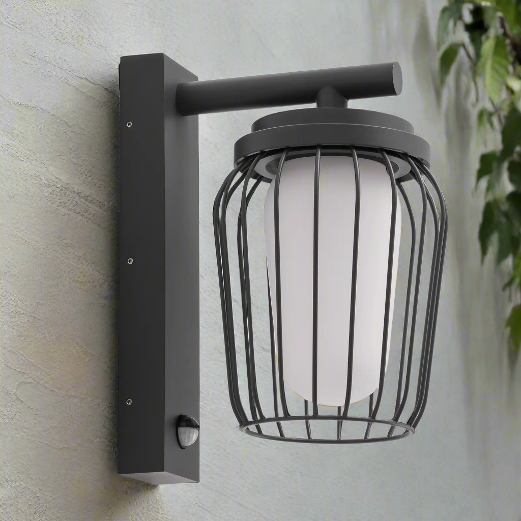 aluminium-outdoor-motion-sensor-light-for-home-and-garden-security-glaveri