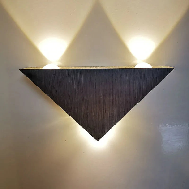 efficient-solar-outdoor-light-with-dusk-detection-for-home-and-garden-glaveri