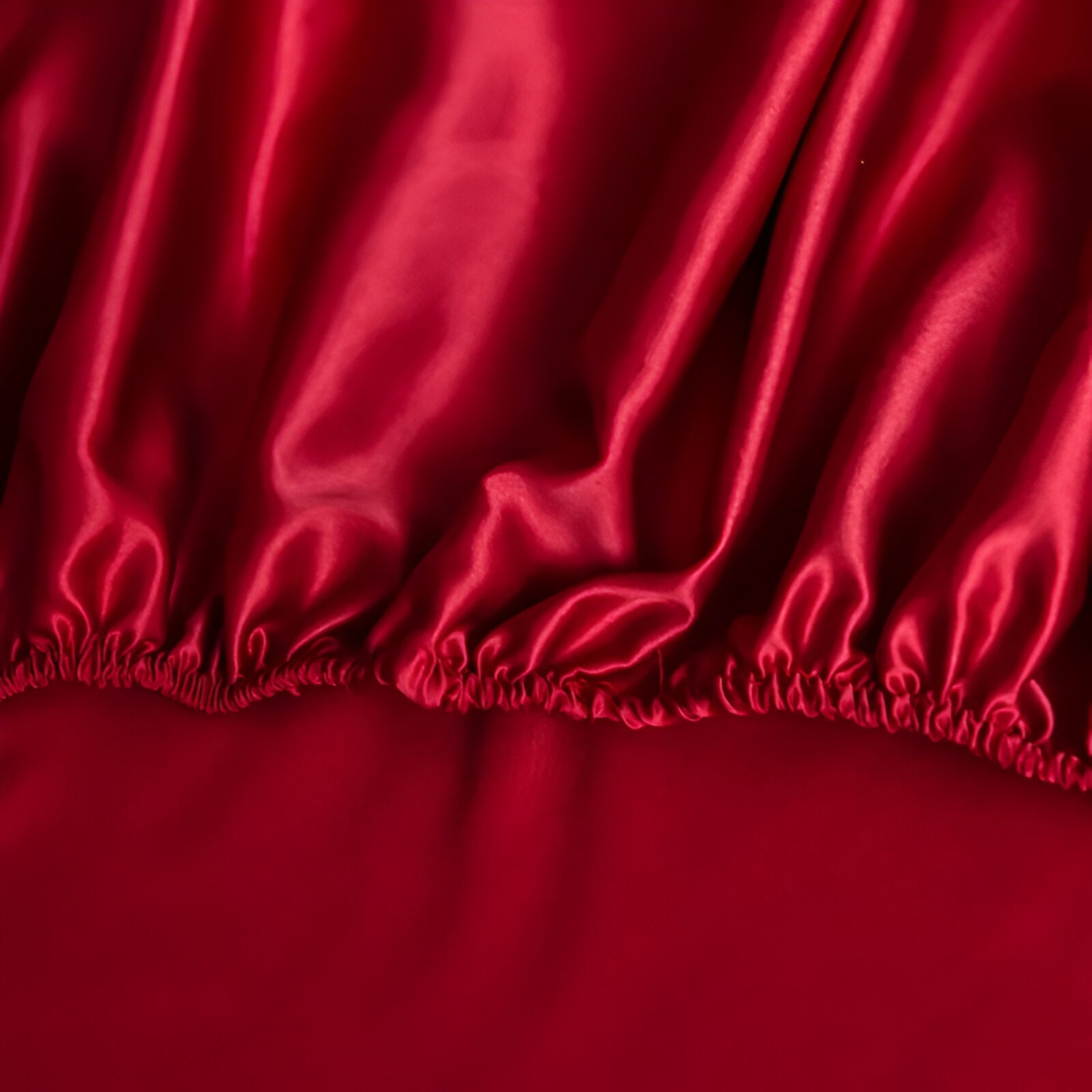 breathable-satin-fitted-sheet-for-luxurious-sleep-at-home-or-office-glaveri