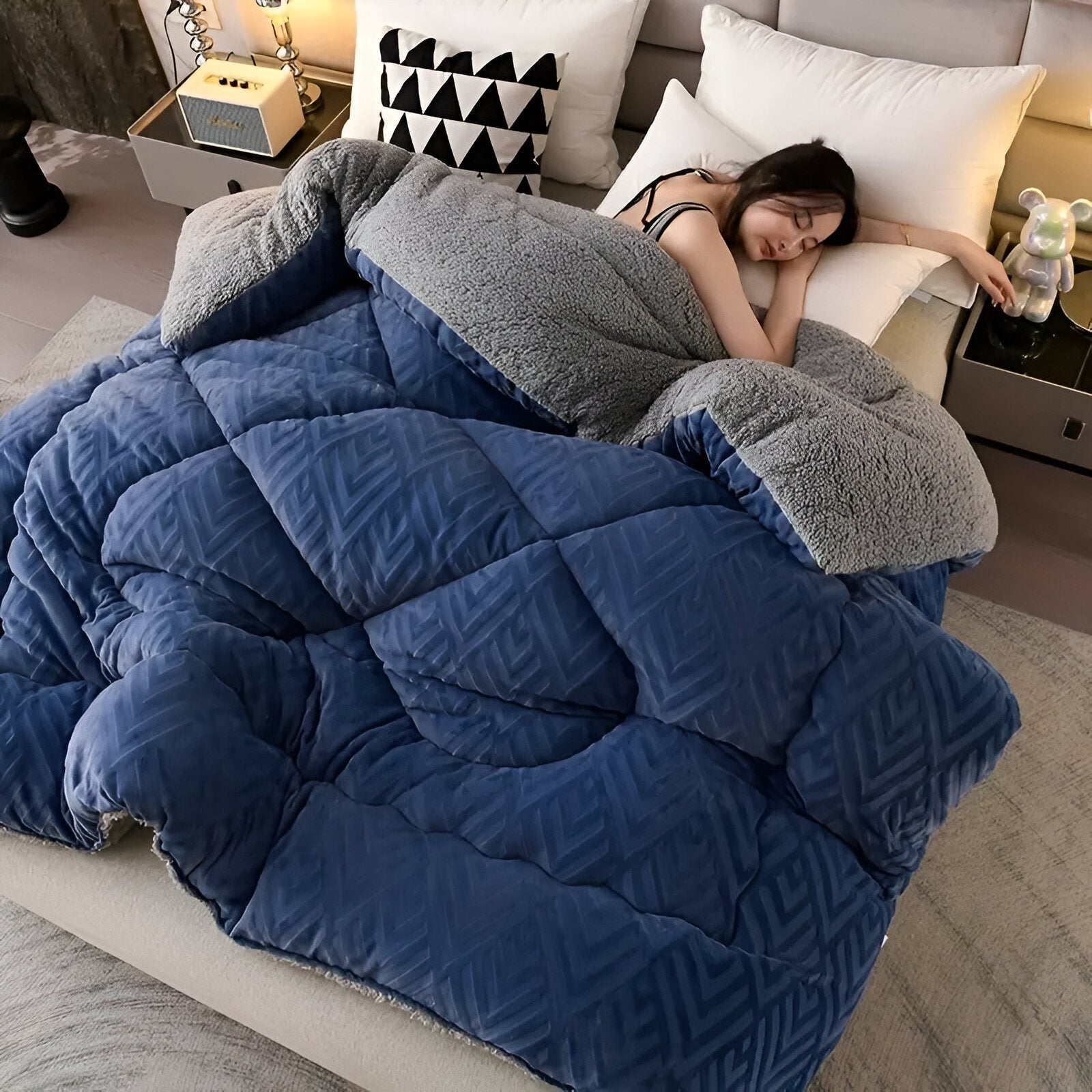 all-season-luxury-duvet-high-quality-plush-comfort-for-home-office-glaveri