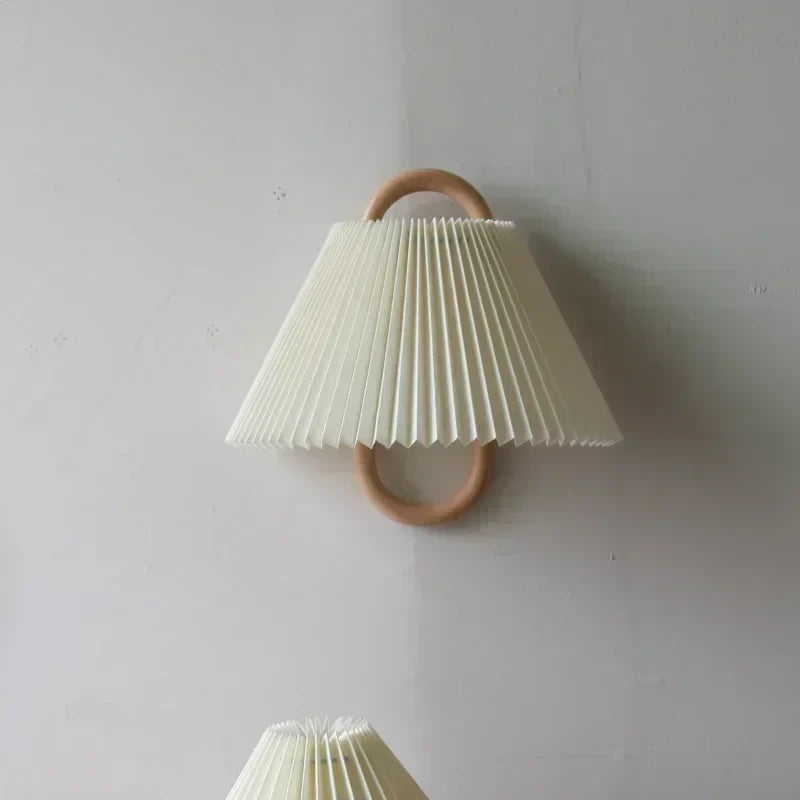 minimalist-wooden-wall-light-for-home-and-office-decor-glaveri