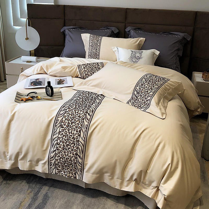 egyptian-cotton-leopard-bedding-set-for-luxurious-home-comfort-glaveri