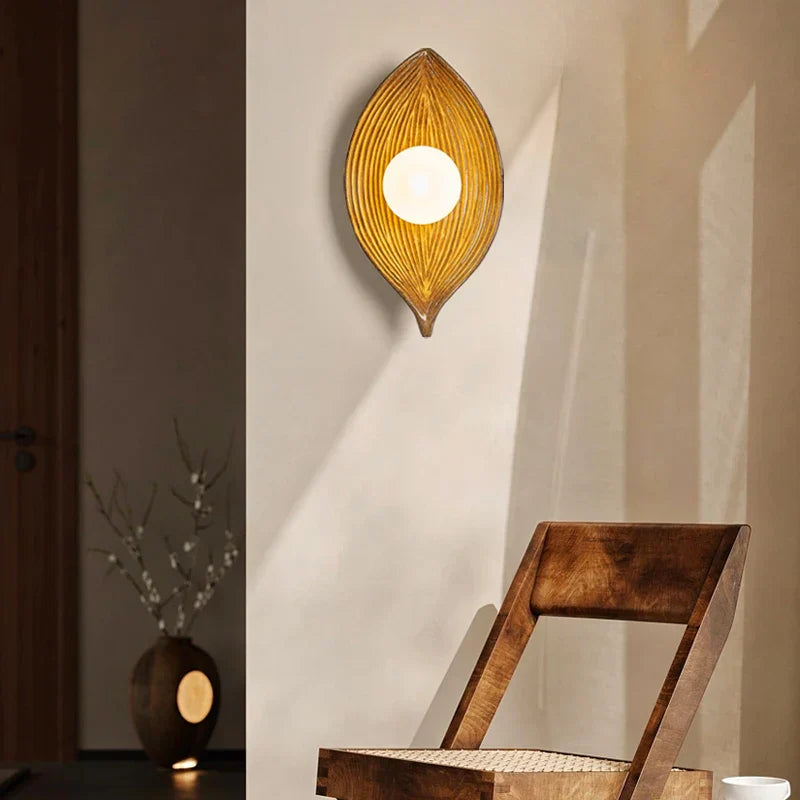 led-wall-light-leaf-design-for-home-and-office-decor-eco-friendly-style-glaveri