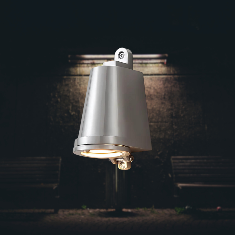aluminium-outdoor-wall-lamp-elegant-design-for-home-and-garden-lighting-glaveri