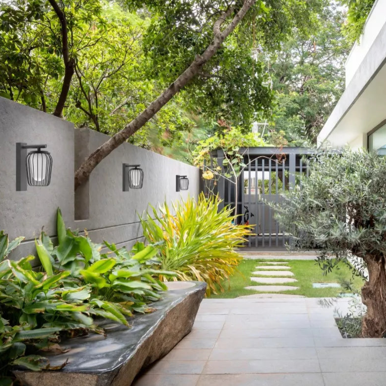 aluminium-outdoor-motion-sensor-light-for-home-and-garden-security-glaveri