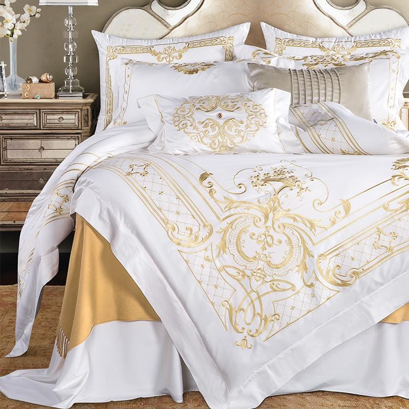 egyptian-cotton-luxurious-white-and-gold-bedding-set-for-home-comfort-glaveri