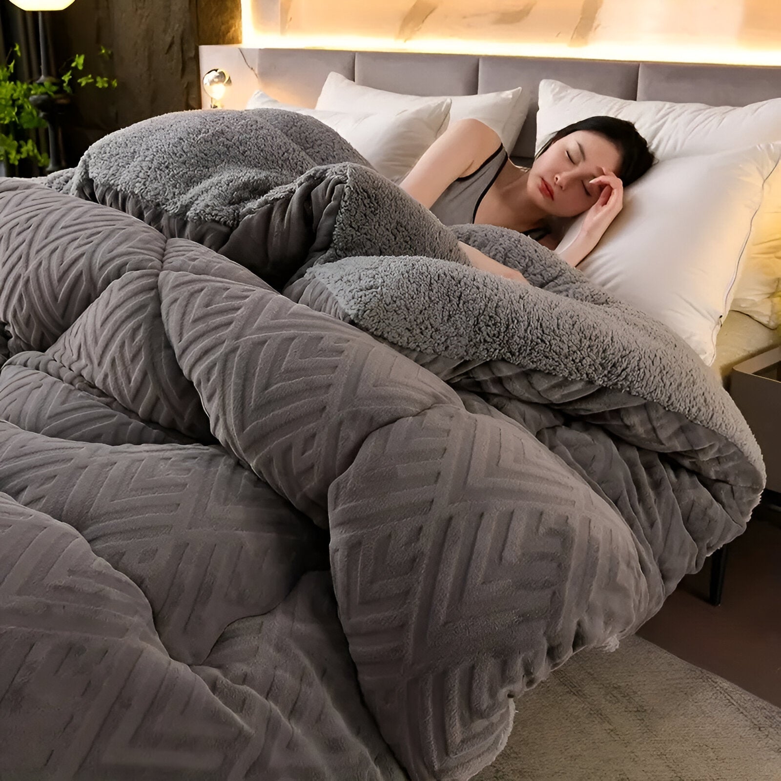 all-season-luxury-duvet-high-quality-plush-comfort-for-home-office-glaveri