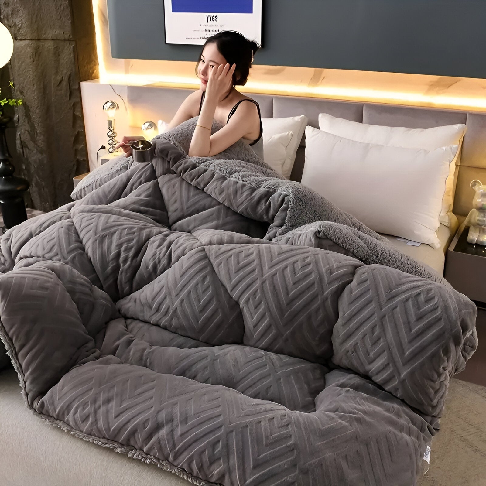 all-season-luxury-duvet-high-quality-plush-comfort-for-home-office-glaveri