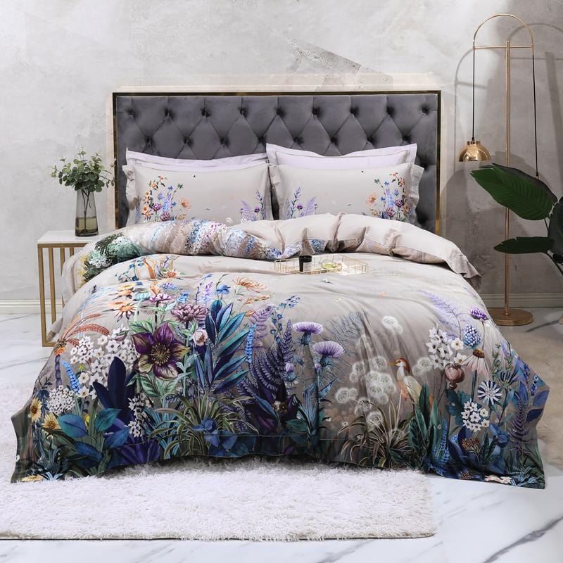 luxurious-floral-pattern-bedding-set-for-home-decor-and-comfort-glaveri