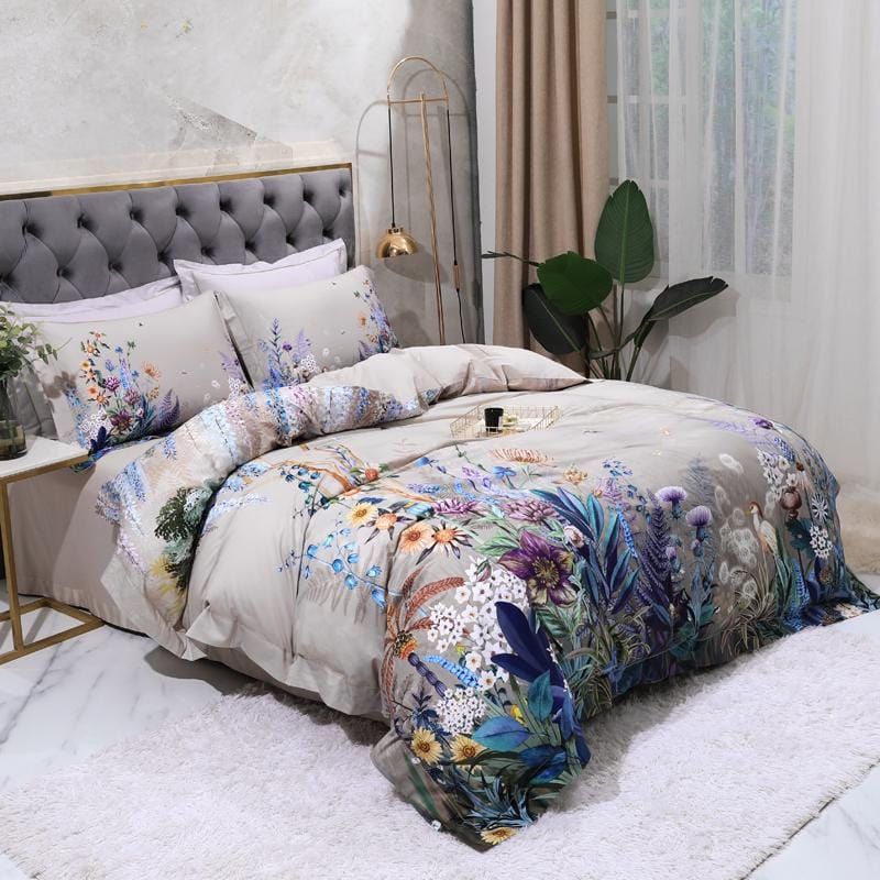 luxurious-floral-pattern-bedding-set-for-home-decor-and-comfort-glaveri