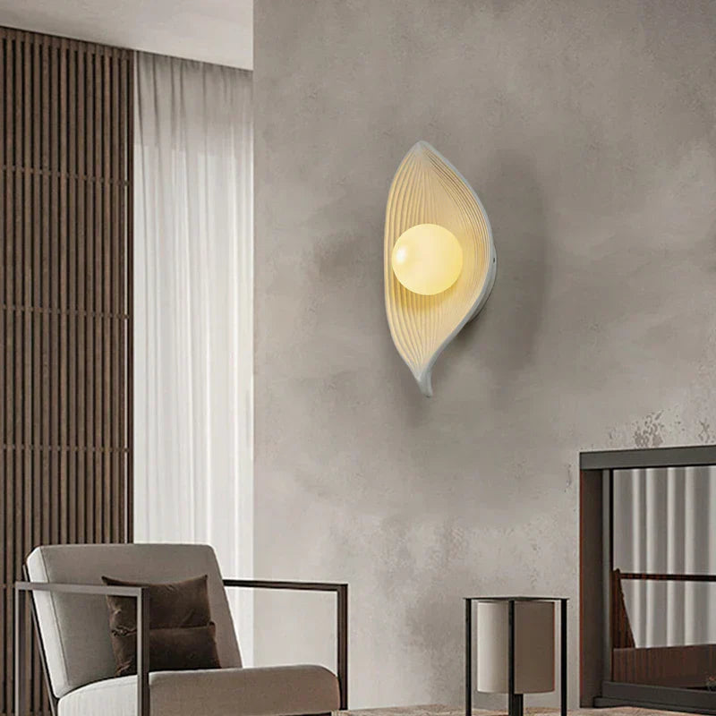 led-wall-light-leaf-design-for-home-and-office-decor-eco-friendly-style-glaveri
