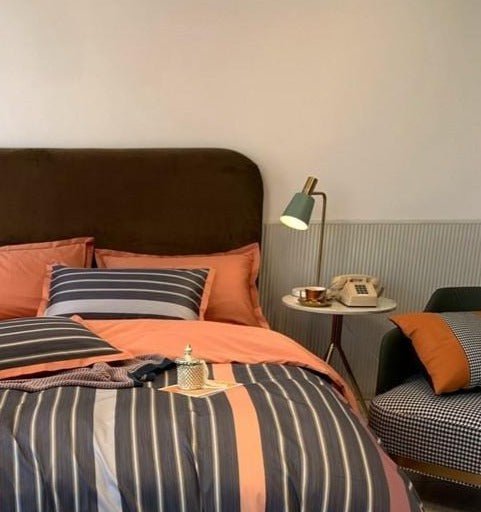 striped-bedding-set-in-warm-tones-luxurious-velvet-for-cozy-homes-glaveri